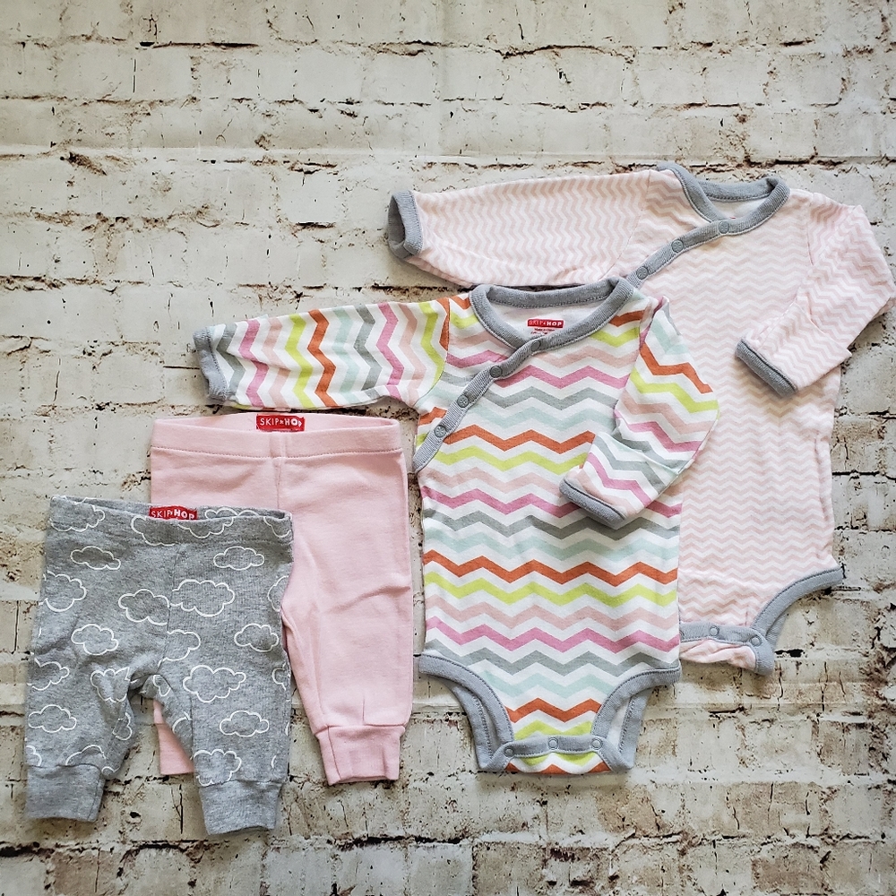4-piece Skip Hop infant separates